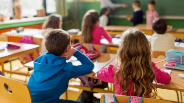 Az elemi osztályokban a tanítója fogja oktatni a román nyelvet