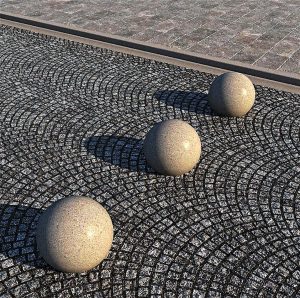 Kihelyezték a nagyváradi Szent László térre a félgömb alakú gránittömböket