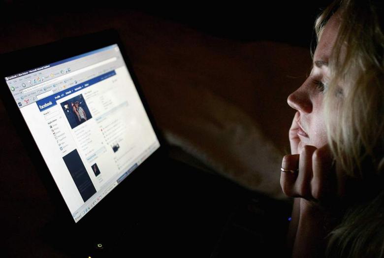 A Facebook mutatni fogja, hogy mennyit lógunk rajta