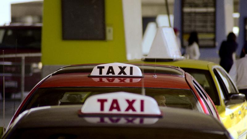 Arcfelismerő szoftverrel szerelik fel egy taxi társaság autóit Oroszországban