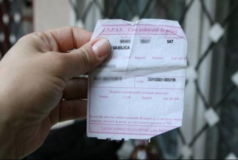Szeptember elsejétől utalják a pénzt az első megemelt nyugdíjakra