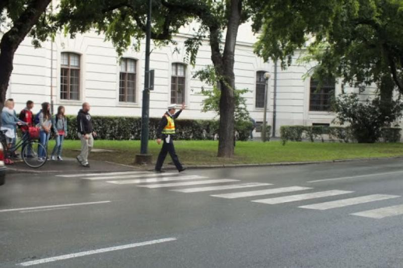 Komoly büntetést kaphat az a gyalogos, aki nem tartja be a közlekedési szabályokat