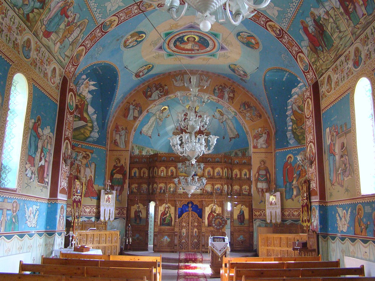 Nem volt sikeres az egészségügy miniszter érvelése, miért szabad templomba menni, színházba meg nem