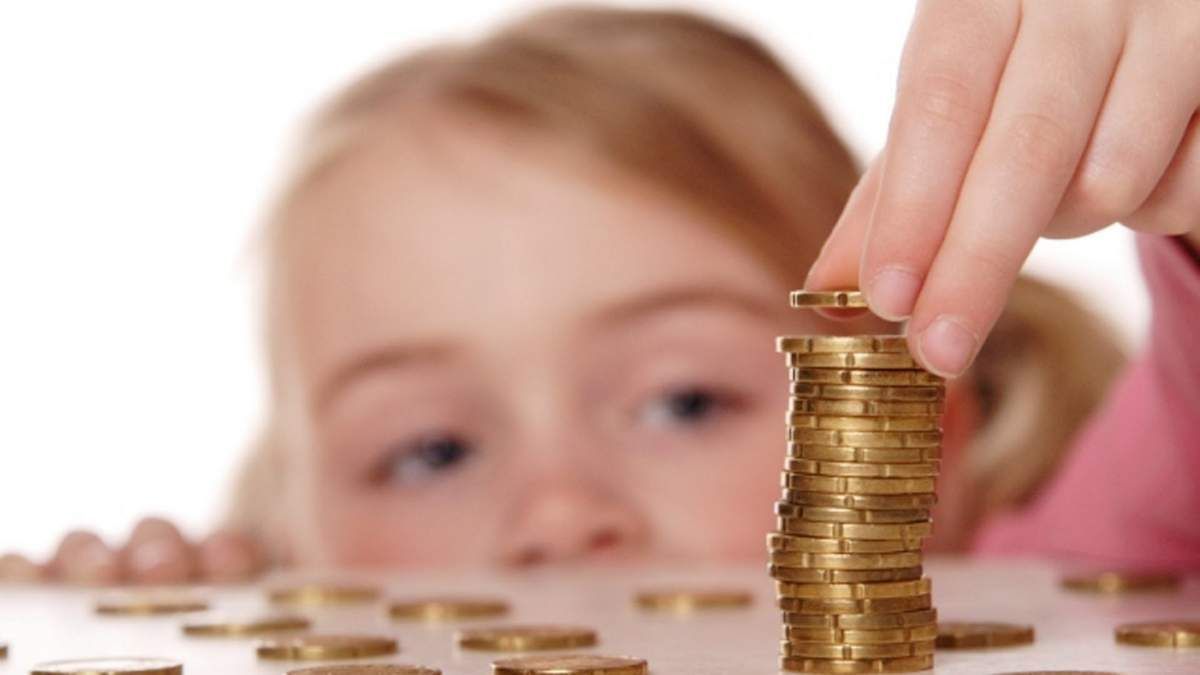 Augusztus 1-től 15%-kal növelné a gyermekpénzt a kormány
