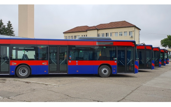 Tizenöt új Mercedes busz érkezik Váradra a jövő évben