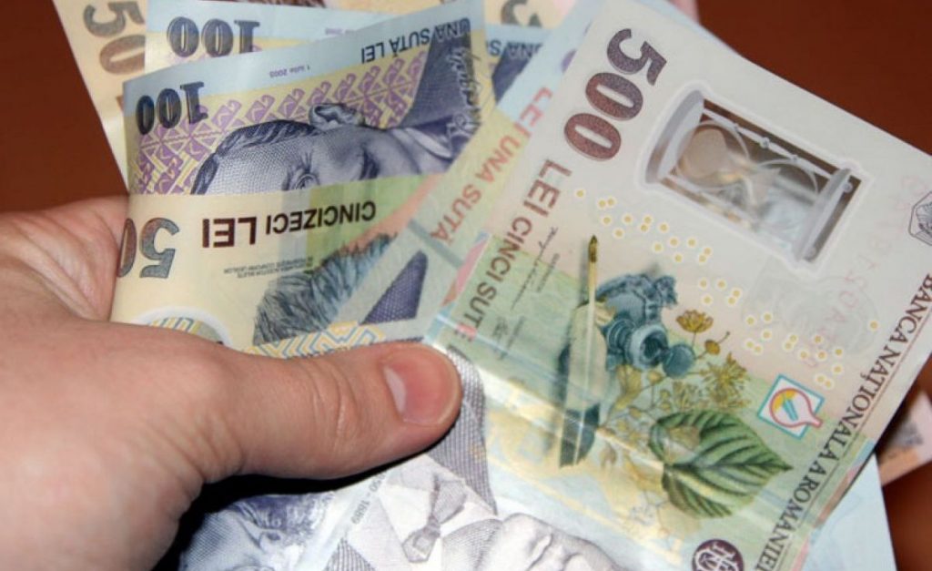 Bevezették a munkahelyvédelmi bértámogatást