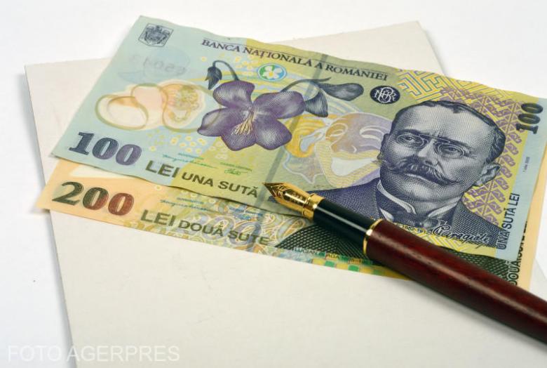 A törvényben előírt 40 százalék helyett 14 százalékkal nőnek a nyugdíjak szeptember elsejétől