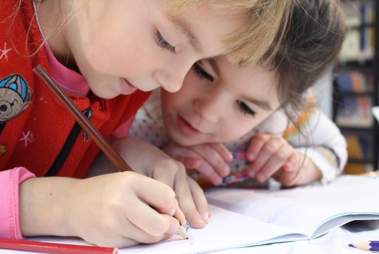 Kihirdette az államfő az after school utalványokról szóló törvényt