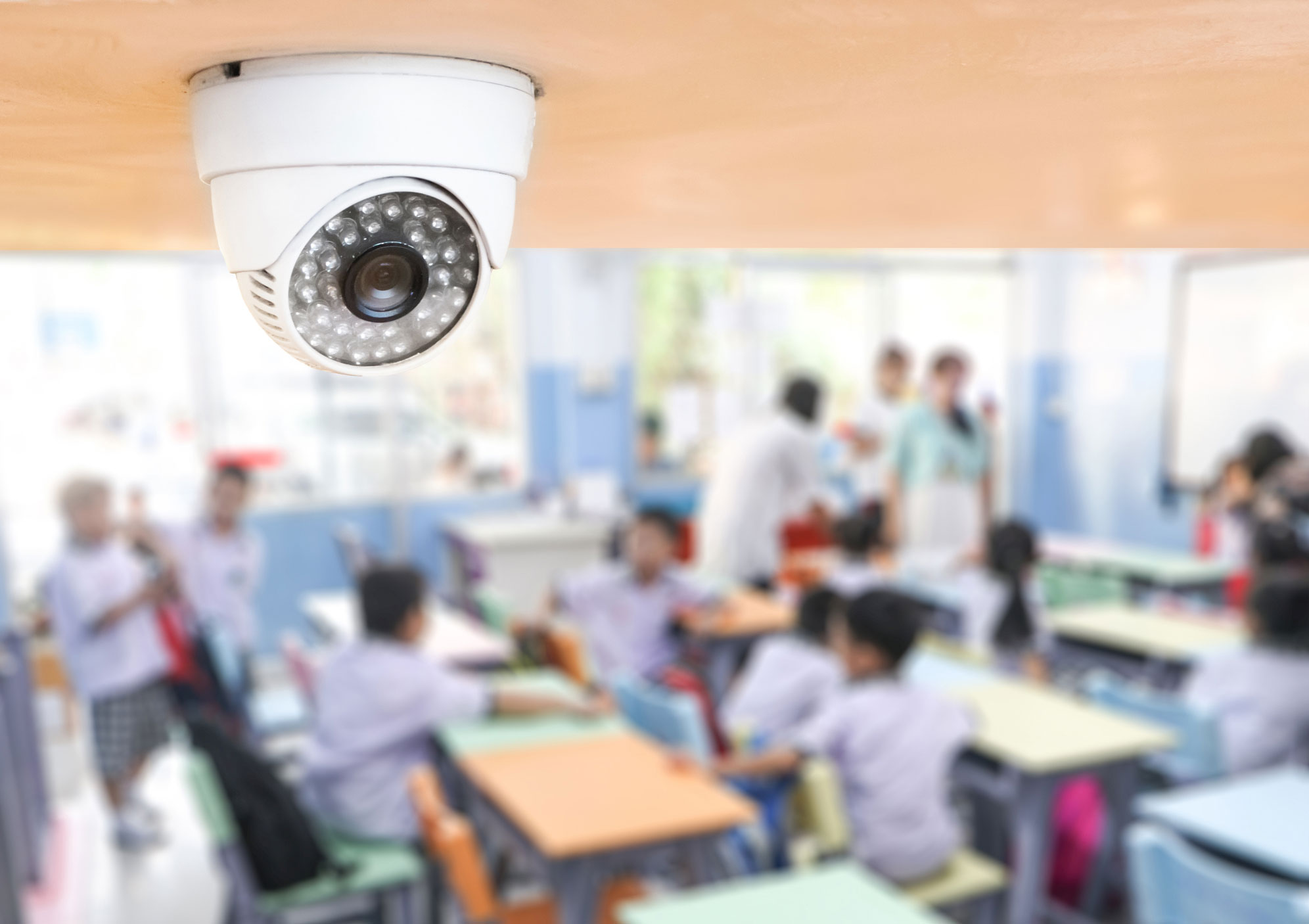 Sem őr, sem biztonsági kamera nincs a romániai oktatási intézmények harmadában