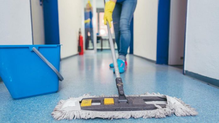 Európai minimálbérre vonatkozó irányelv-tervezetet terjesztett elő az uniós bizottság elnöke