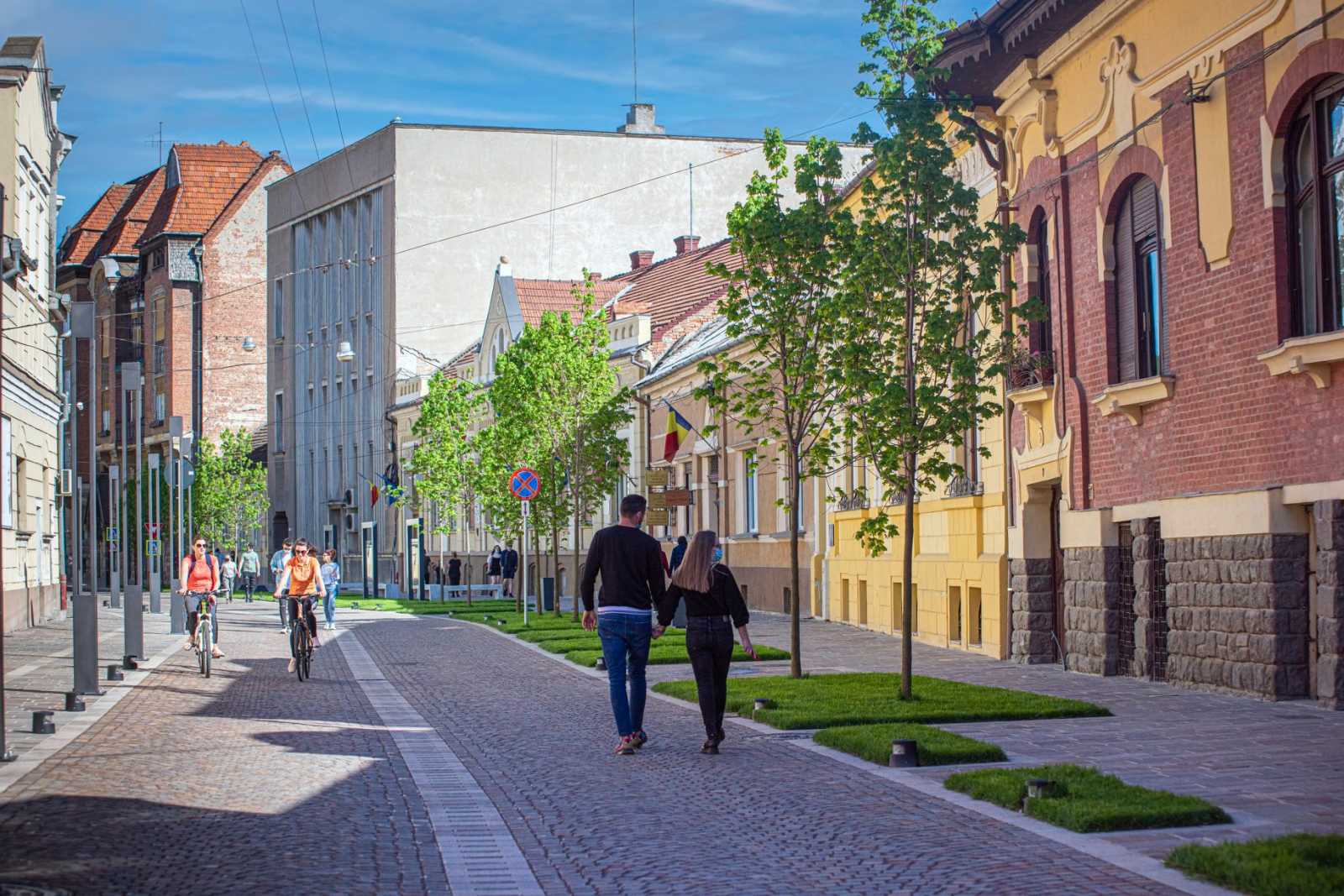 Komoly bírság vár azokra a nagyváradi sofőrökre, akik behajtanak a sétálóövezetekre