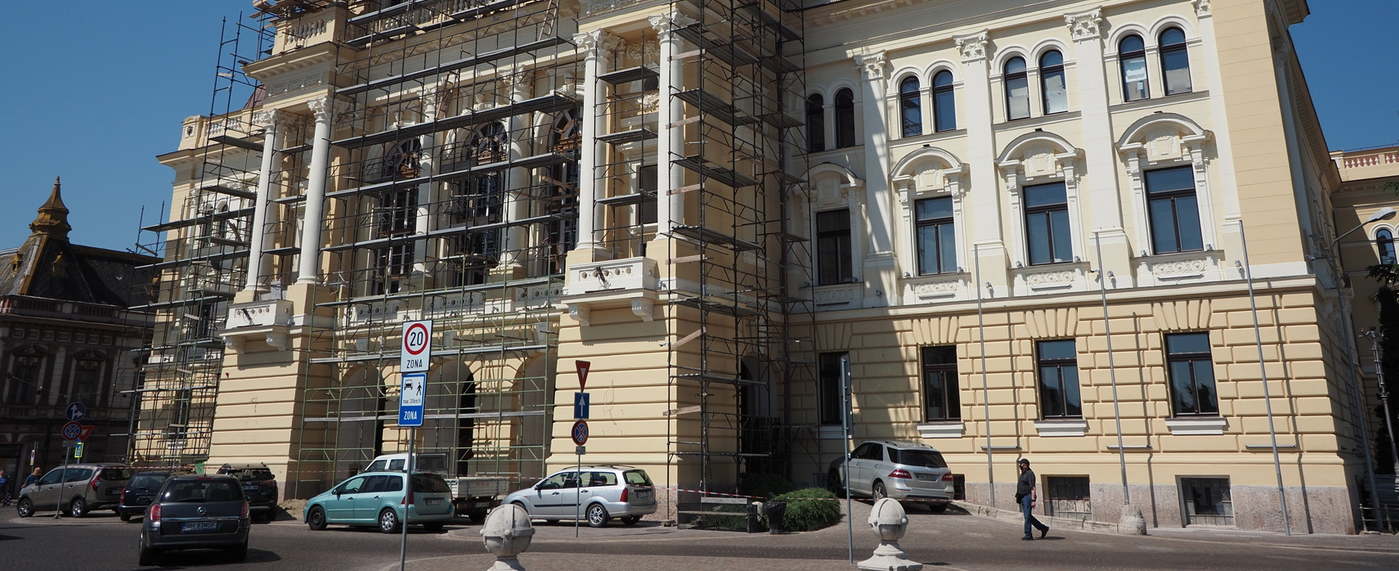 Augusztus végére elkészülnek a nagyváradi városháza felújítási munkálatai