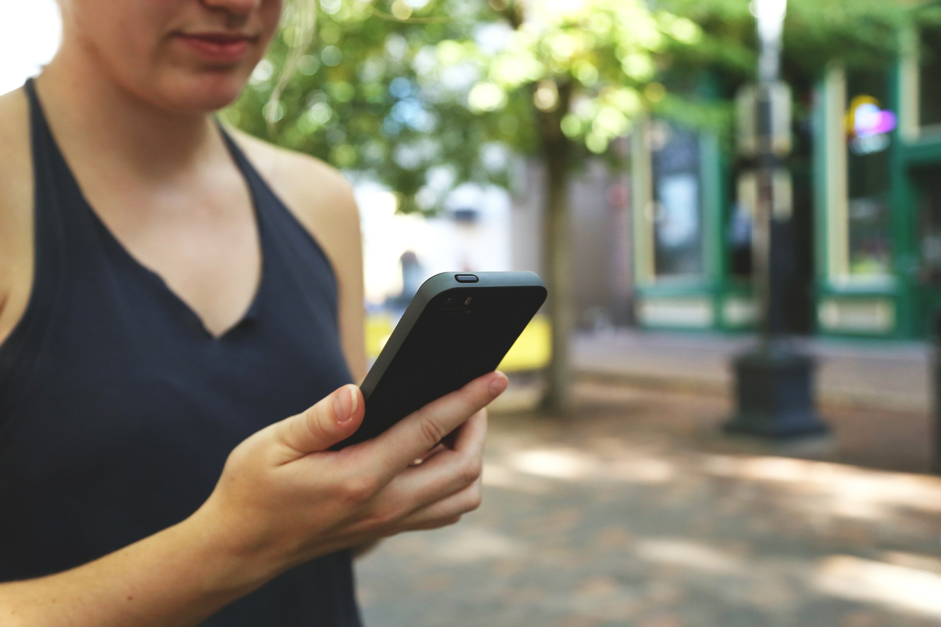 Ismét fölmerült annak szükségessége, hogy a telefonos feltöltőkártyákat csak a vevő személyi adataival lehessen vásárolni