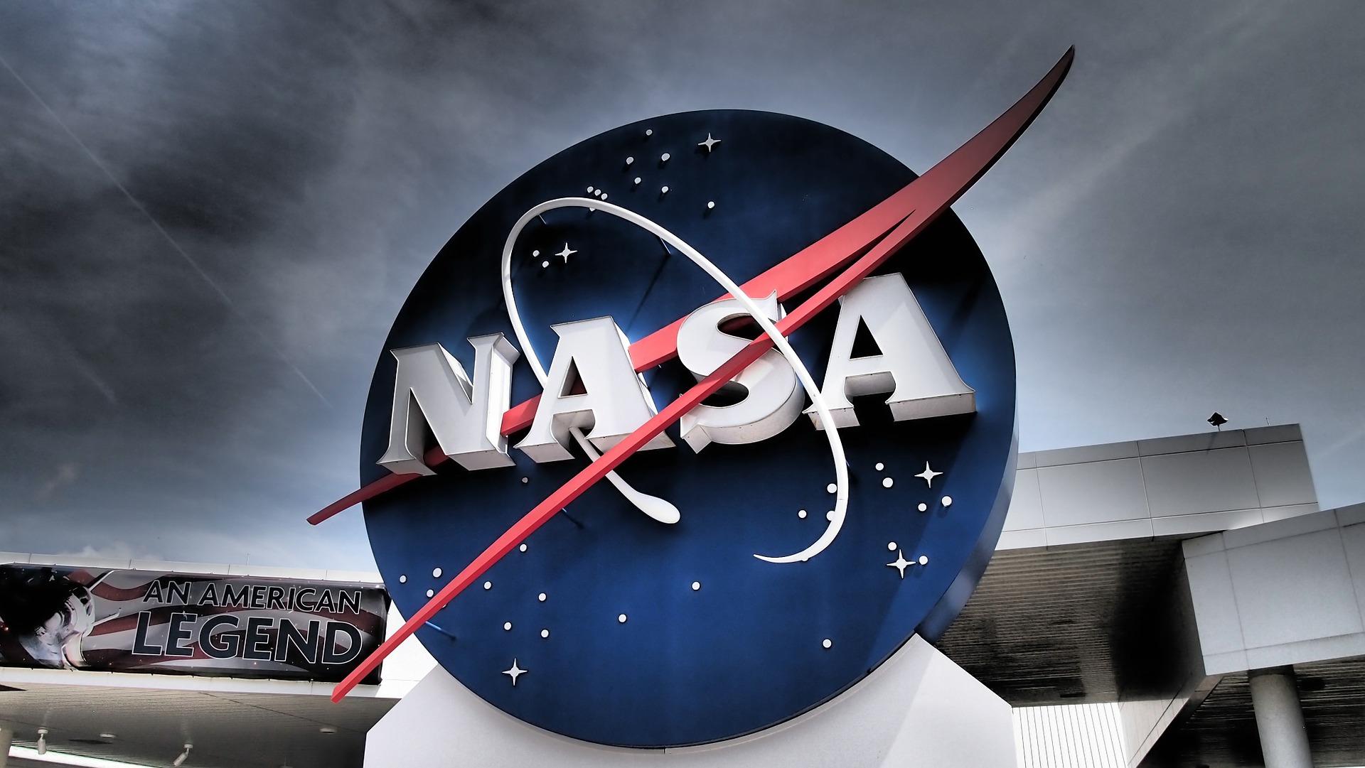 Lelkészeket és teológusokat alkalmaz a NASA