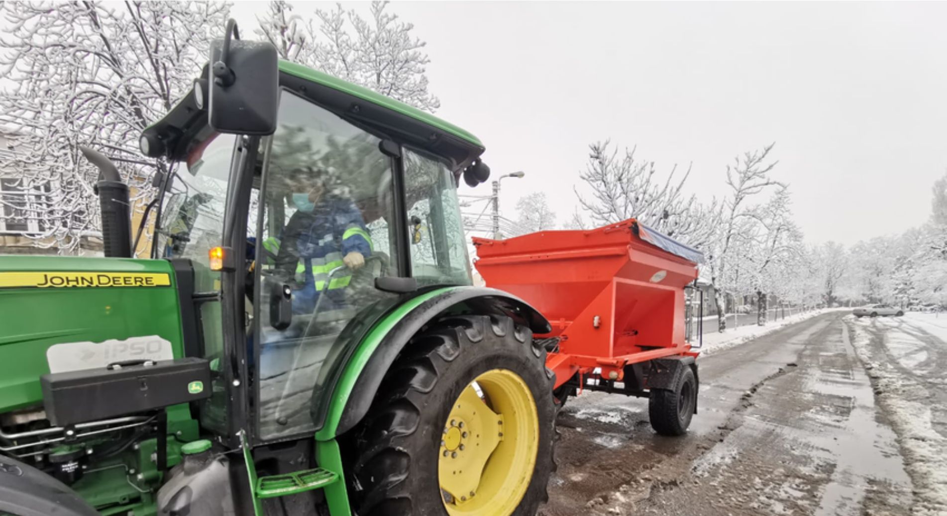 Járhatók az utak Bihar megyében, de károkat és áramkimaradásokat okozott a havazás