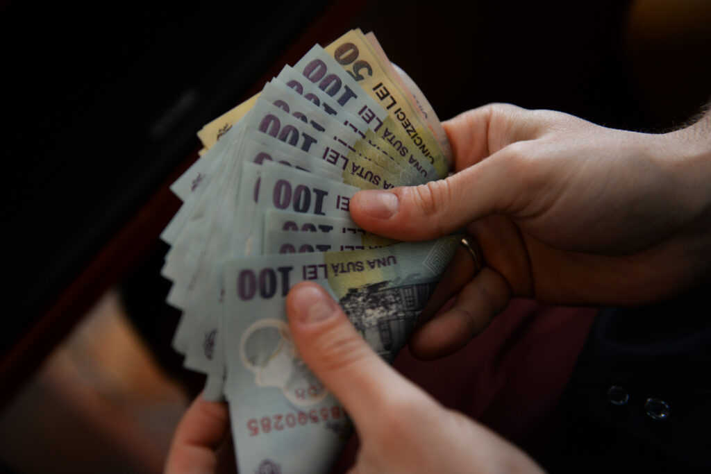 3000 lejnél kevesebbet visz haza a romániai alkalmazottak több mint 70 százaléka