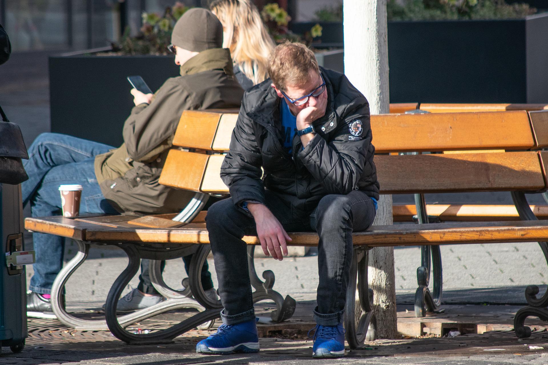 Közel 15 ezer munkaszerződés szűnt meg augusztus első napjaiban az adómódosítás miatt