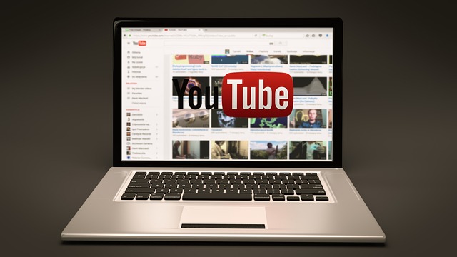Mostantól könnyebb lesz pénzt keresni a YouTube-on