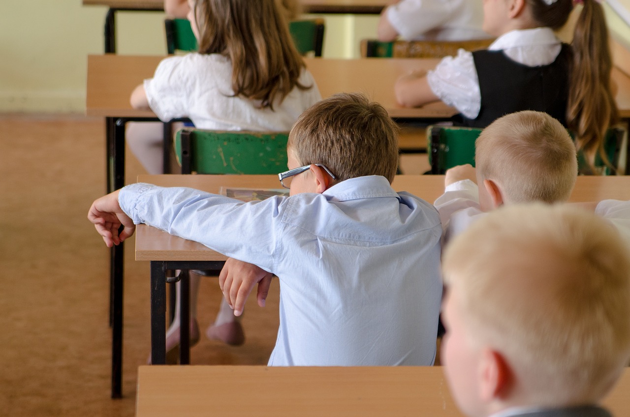 Nő az iskolai túlterheltség – sok gyereknek nincs egy szabad délutánja sem
