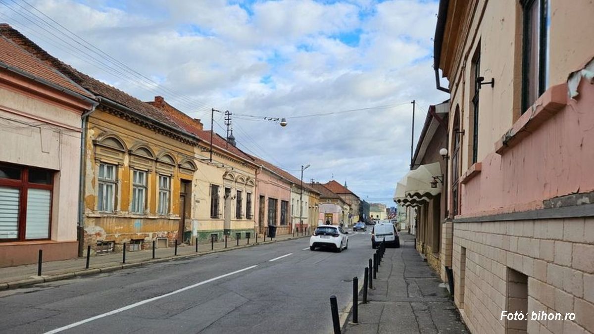 Pert nyert a polgármesteri hivatal ellen egy nagyváradi civil szervezet
