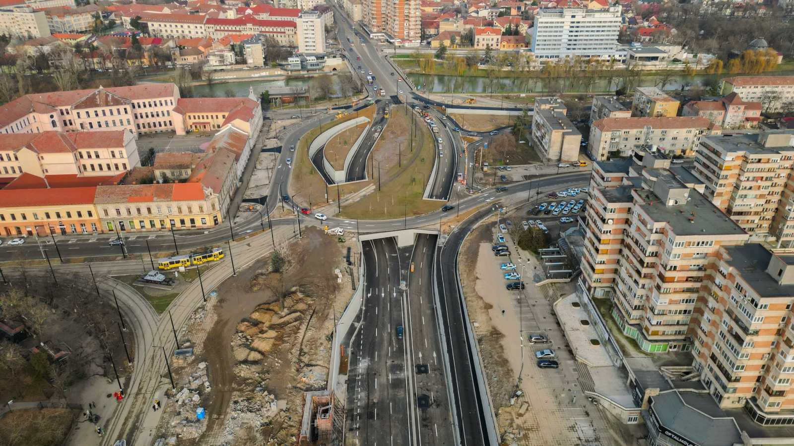 Megnyitották a forgalom előtt Nagyvárad grandiózus átjáró-hálózatát