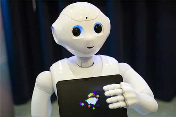 Bemutatták az érzelmes robotot.